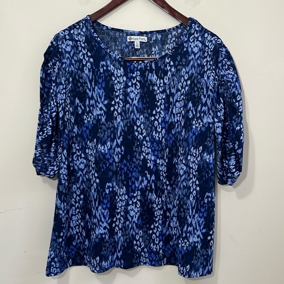 Kate Park Tops - Kate Park Women’s Ruched Sleeve Blouse Size Large